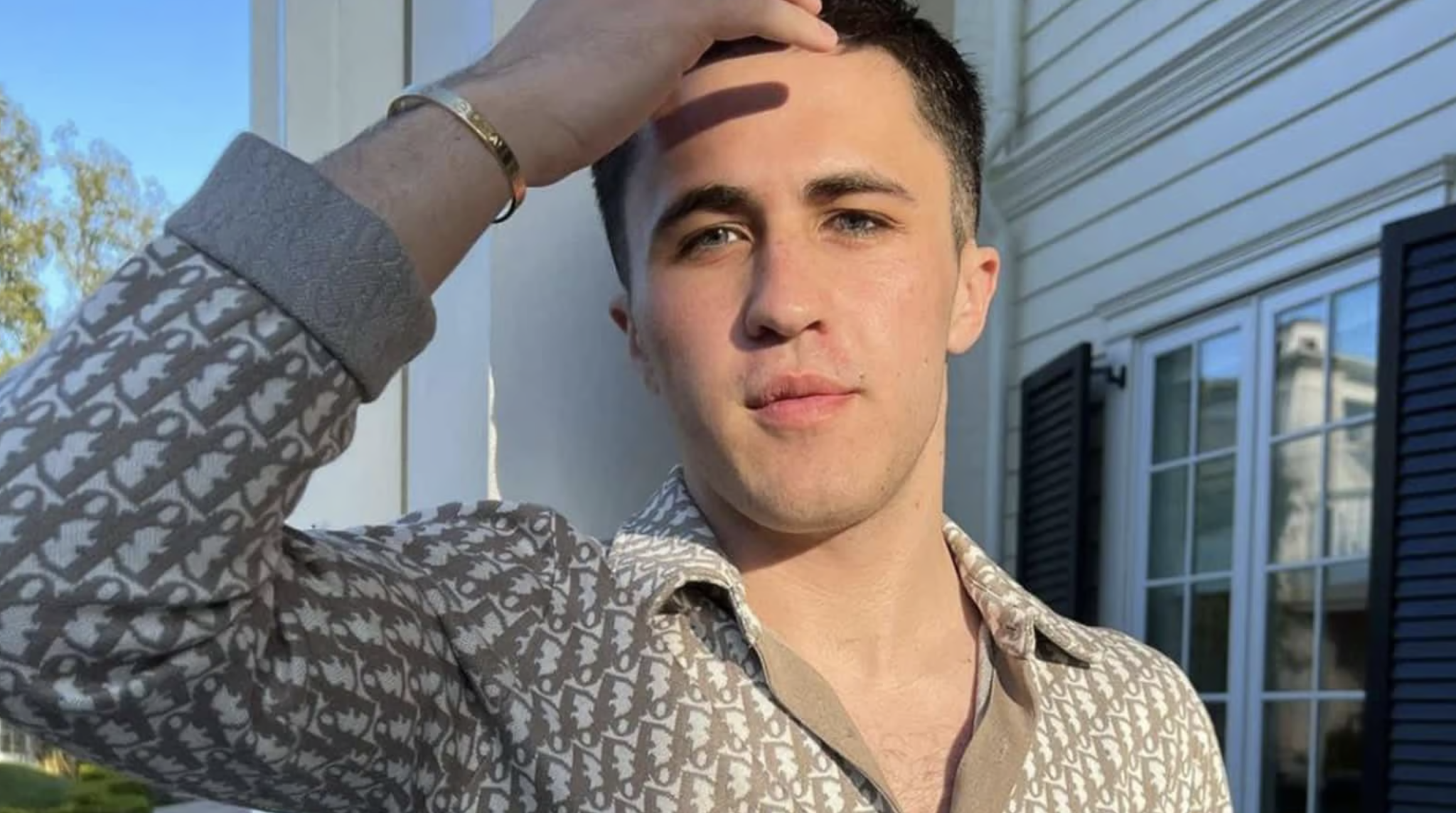 Chris Olsen Keeps Ripping His Pants on The ‘Club Chris Tour’ And It’s All on Video